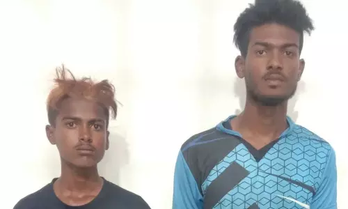 மாமனை கத்தியால்   குத்திய அண்ணன், தம்பி கைது