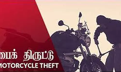 சின்னப்பம்பட்டியில் வீட்டிற்கு முன்பு நிறுத்திய மோட்டார் சைக்கிள் மாயம்