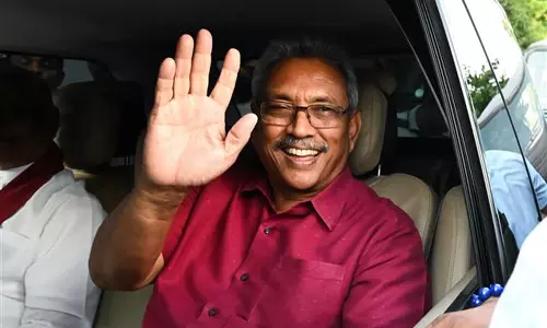 இலங்கை முன்னாள் அதிபர் கோத்தபய ராஜபக்சே குடும்பத்துடன் அமெரிக்கா சென்றார்