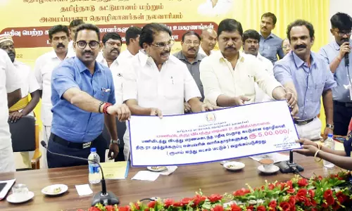 கட்டுமான தொழிலாளர்களுக்கு நலத்திட்ட உதவிகள்