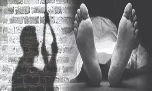 ஆட்டோ டிரைவர் தூக்கிட்டு தற்கொலை