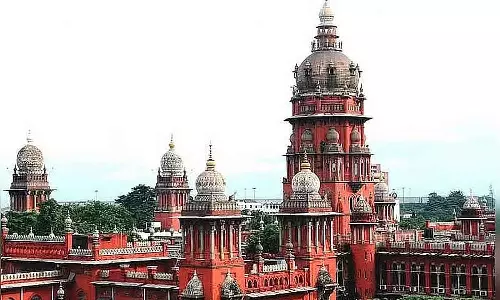 கரும்புடன் பொங்கல் பரிசு வழங்க கோரிய வழக்கு மீதான விசாரணை ஒத்திவைப்பு