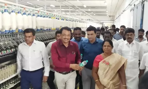 கூட்டுறவு நூற்பாலையில் அமைச்சர் ஆய்வு