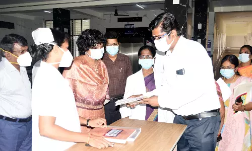 கொரோனா முன்னெச்சரிக்கை நடவடிக்கை ஆய்வு: பொதுமக்கள் எச்சரிக்கையுடன் இருக்க புதுக்கோட்டை கலெக்டர் அறிவுறுத்தல்