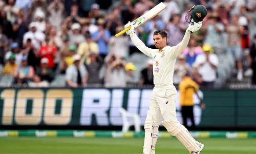 தென் ஆப்பிரிக்காவுக்கு எதிரான 2வது டெஸ்ட் போட்டி- 575 ரன்களை குவித்தது ஆஸ்திரேலியா