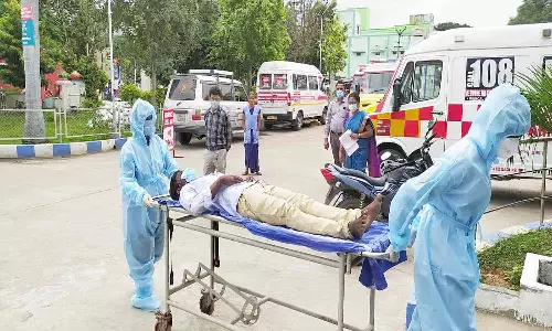 வாலாஜா அரசு ஆஸ்பத்திரியில் 230 கொரோனா படுக்கைகள் தயார்