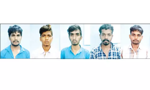 பகலில் நோட்டமிட்டு இரவில்   வேட்டையாடிய கும்பல் சிக்கியது