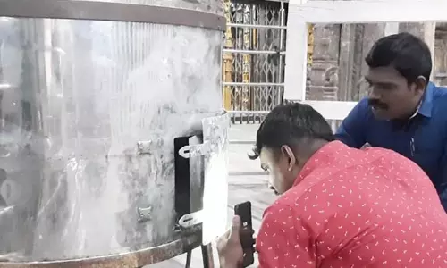 பரமக்குடி அருகே நயினார்கோவில் நாகநாதர் சுவாமி கோவில் உண்டியல் உடைத்து ரூ. 3 லட்சம் கொள்ளை