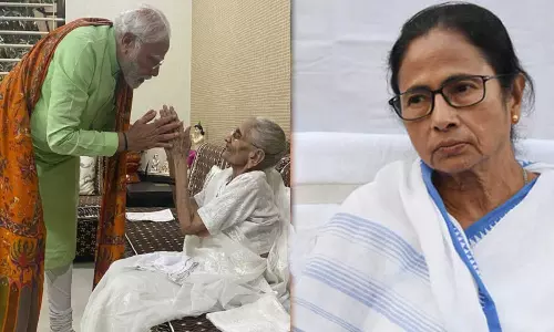 பிரதமர் மோடியின் தாயார் விரைவில் குணமடைய, மம்தா பானர்ஜி பிரார்த்தனை