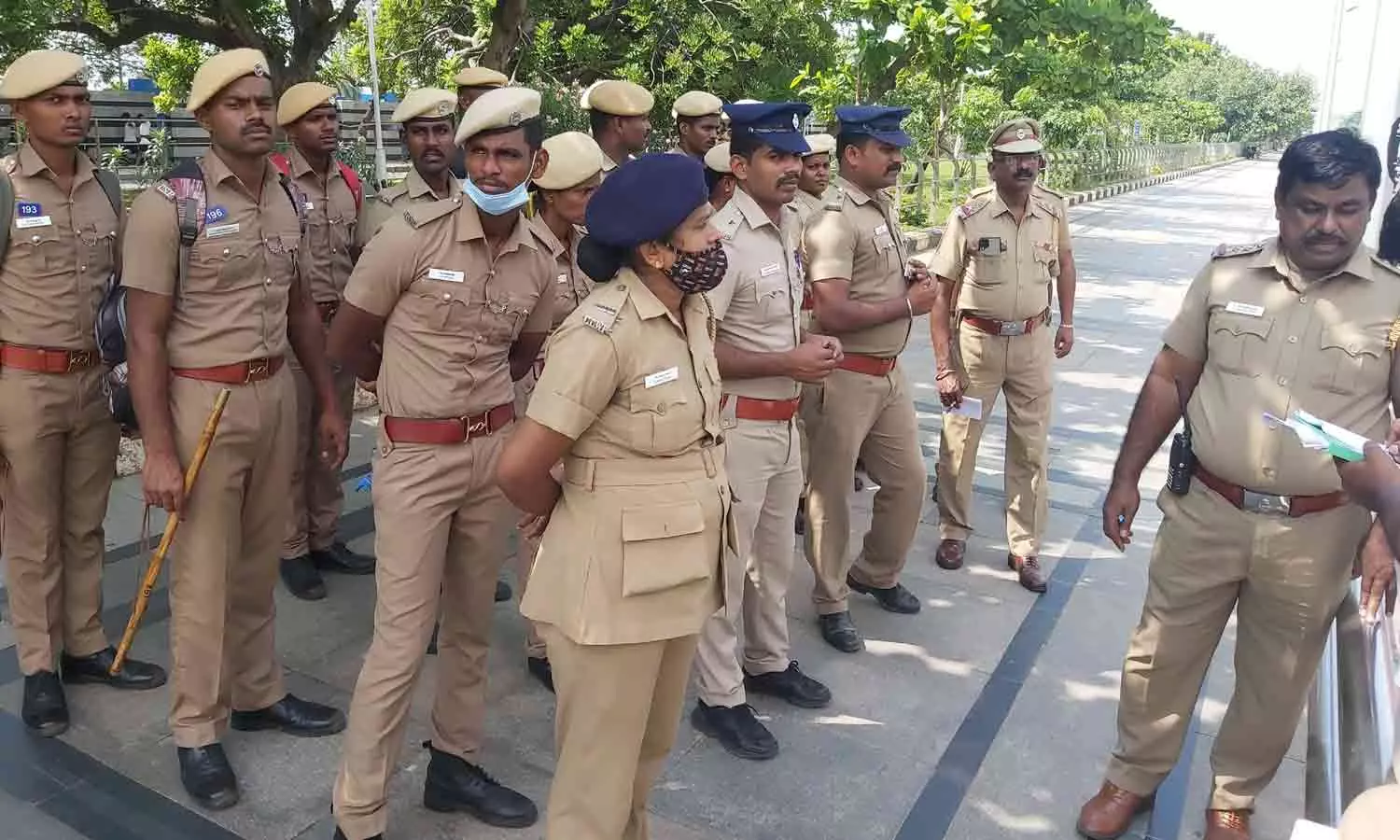 சென்னையில் 450 இடங்களில் போலீஸ் சோதனைக்கு ஏற்பாடு- விதிகளை மீறினால் கடும் நடவடிக்கை