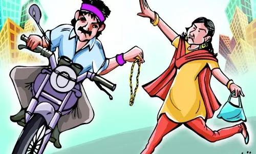 கொடைக்கானலில் பெண்ணை தாக்கி நகை பறித்த 3 பேர் கைது