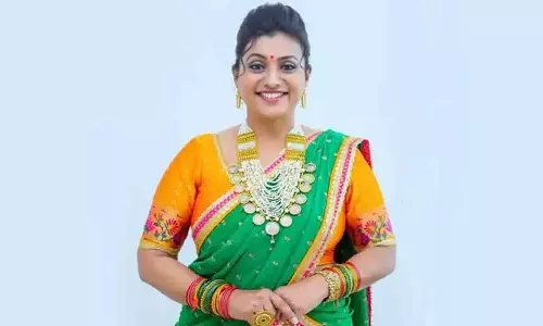 என் மீதும், என் குடும்பத்தினர் மீதும் அவதூறு கருத்துக்களை பதிவிடுகின்றனர் - நடிகை ரோஜா வேதனை