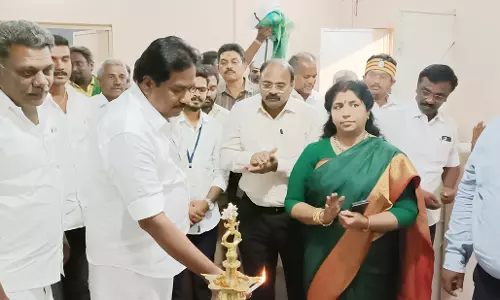 புதிய சார்பதிவாளர் அலுவலகத்தை திறந்து வைத்த அமைச்சர்