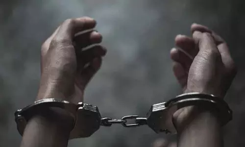 ஆலங்குடியில் லாட்டரி விற்றவர் கைது