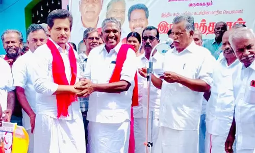 31 குடும்பத்தினர் கம்யூனிஸ்ட் கட்சியில் இணையும் விழா