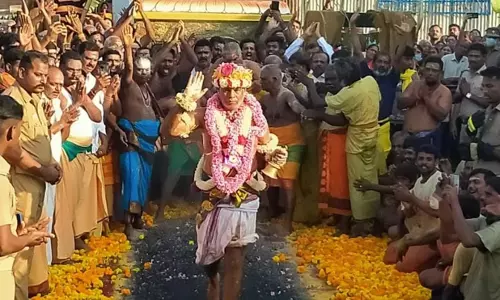 தான்தோன்றியம்மன் கோவில் குண்டம் திருவிழா