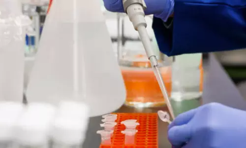 நெகட்டிவ் சான்றிதழ் கட்டாயம்- வெளிநாட்டு பயணிகளுக்கு கட்டுப்பாடு விதித்த மத்திய அரசு