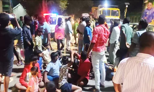 மின்வெட்டை கண்டித்து பொதுமக்கள் மறியல்