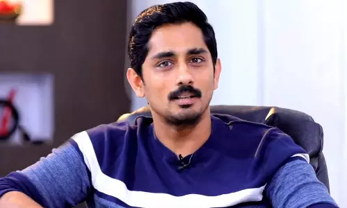 நடிகர் சித்தார்த் மீது இந்து மக்கள் கட்சியினர் புகார்..