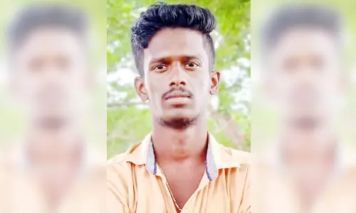 கொள்ளிடம் ஆற்று மதகு பகுதியில் சிக்கியவரை தேடும் பணி தீவிரம்