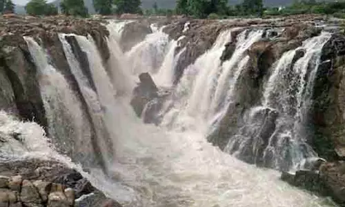 ஒகேனக்கல்லுக்கு நீர்வரத்து சரிவு