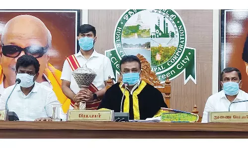 ஓசூர் மாநகராட்சி வளர்ச்சிப் பணிகள் படிப்படியாக நிறைவேற்றி தரப்படும்-மேயர் உறுதி