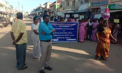 மது குறித்து விழிப்புணர்வு பேரணி