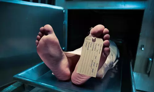 காங்கயத்தில் மின்சாரம் பாய்ந்து பள்ளி மாணவா் பலி