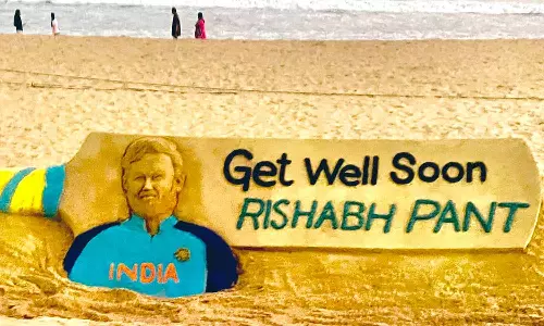 ரிஷப் பண்ட் விரைவில் குணமடைய வாழ்த்து தெரிவித்து மணல் சிற்பம் உருவாக்கம்