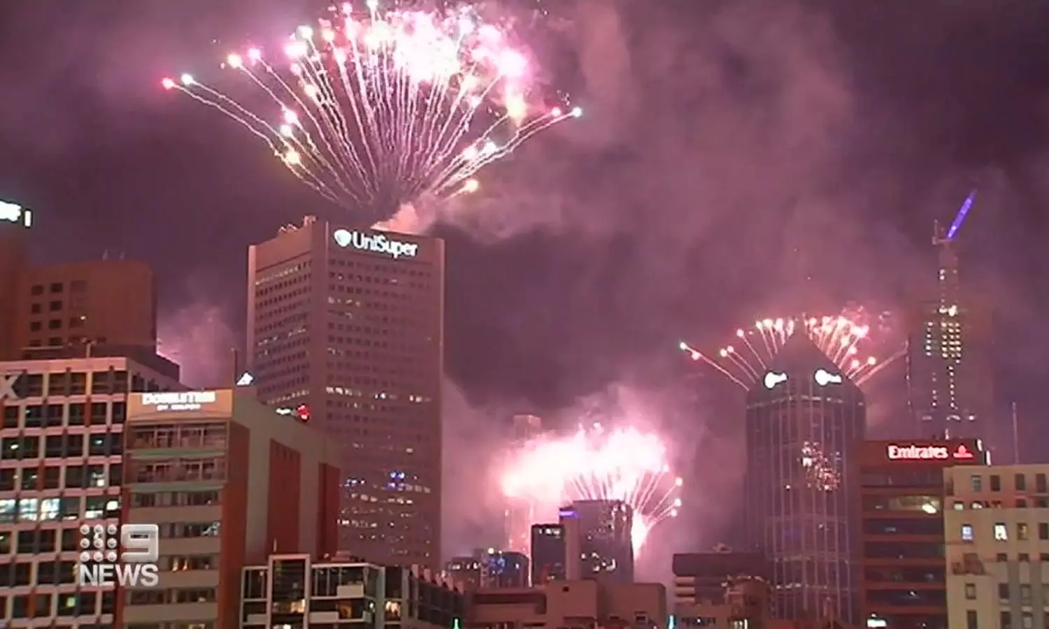 2 ஆண்டுகளுக்குப் பிறகு கொரோனா கட்டுப்பாடின்றி புத்தாண்டைக் கொண்டாடும் ஆஸ்திரேலியா 2 ஆண்டுகளுக்குப் பிறகு கொரோனா கட்டுப்பாடின்றி புத்தாண்டைக் கொண்டாடும் ஆஸ்திரேலியா