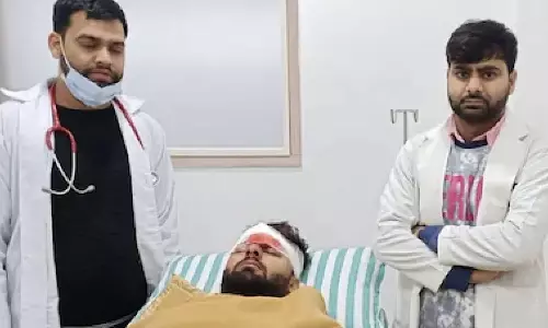 கார் விபத்தில் சிக்கி படுகாயம்: ரிஷப் பண்ட், டெல்லி ஆஸ்பத்திரிக்கு மாற்றம்