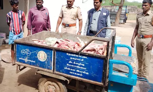 நாட்கணக்கில் வைத்து விற்கப்படும் இறைச்சிகள்