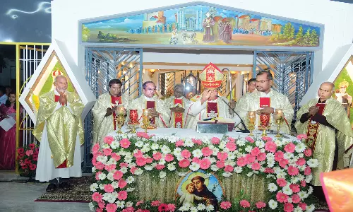 அப்பட்டுவிளை புனித அந்தோணியார் ஆலயத்தில் முப்பெரும் விழா