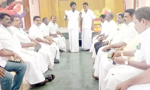 மாடு-குதிரை வண்டிகள் எல்கை போட்டி தொடர்பான ஆலோசனை கூட்டம்