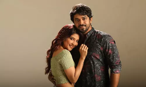 செல்போனை மையப்படுத்தி தயாராகியிருக்கும் பொய் இன்றி அமையாது உலகு