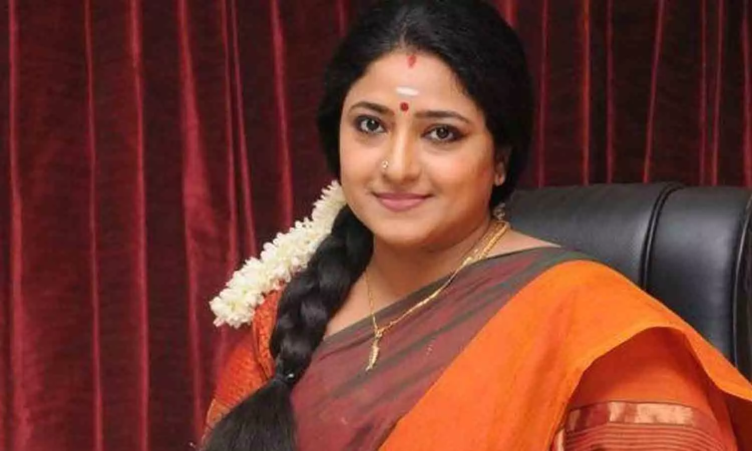 மகள் புகைப்படங்களை ஆபாசமாக மார்பிங் செய்த கும்பல்- போலீசில் புகார் செய்த கோமாளி பட நடிகை