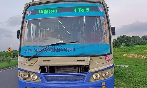 கடந்த 25 ஆண்டுகளுக்கு மேலாக ஓடிக்கொண்டிருந்த  நாசரேத் -மதுரை பஸ் திடீர் நிறுத்தம்- பயணிகள் அவதி