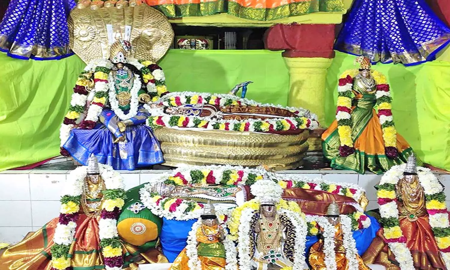 வைகுண்ட ஏகாதசியை முன்னிட்டு நவதிருப்பதி கோவில்களில் இன்று மாலை சொர்க்கவாசல் திறப்பு