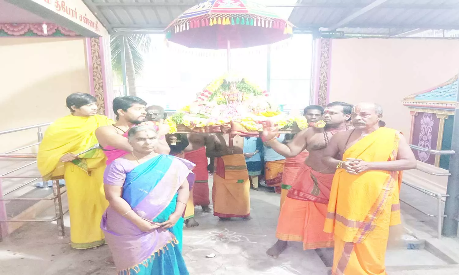 வாலாஜா தன்வந்திரி பீடத்தில் சொர்க்கவாசல் திறப்பு