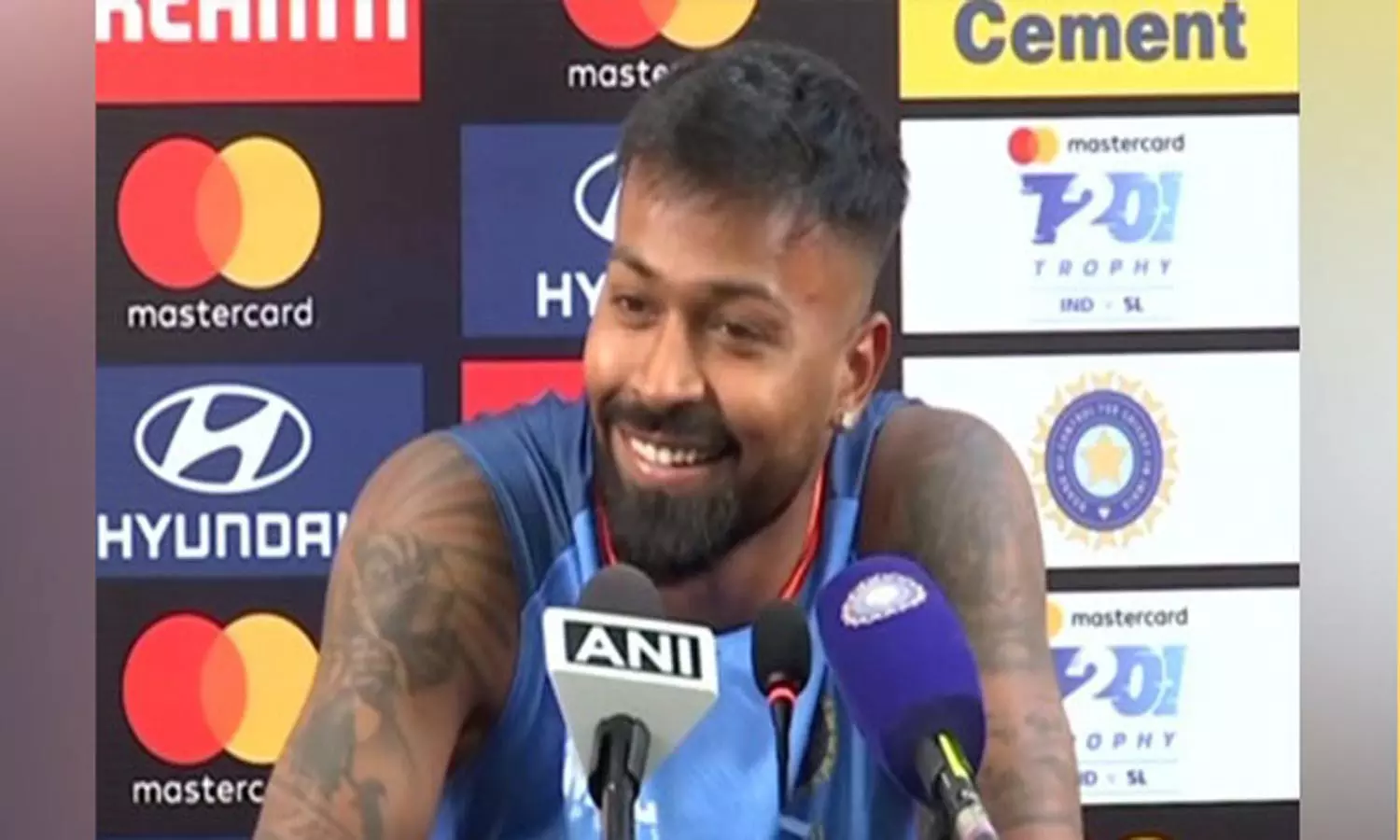 உலக கோப்பையை வெல்வதுதான் புத்தாண்டு தீர்மானம் - ஹர்திக் பாண்ட்யா உலக கோப்பையை வெல்வதுதான் புத்தாண்டு தீர்மானம் - ஹர்திக் பாண்ட்யா