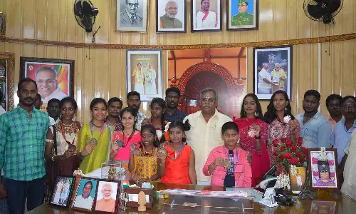 புதுவை மாணவ-மாணவிகள் பதக்கம் வென்று சாதனை- சபாநாயகர் வாழ்த்து