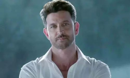 வியக்கவைக்கும் கட்டுடலில் ஹிர்த்திக் ரோஷன்.. வைரலாகும் புகைப்படம்