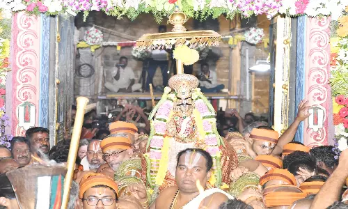 ஸ்ரீரங்கம் கோவிலில் சொர்க்கவாசல் திறப்பு: லட்சக்கணக்கான பக்தர்கள் தரிசனம்