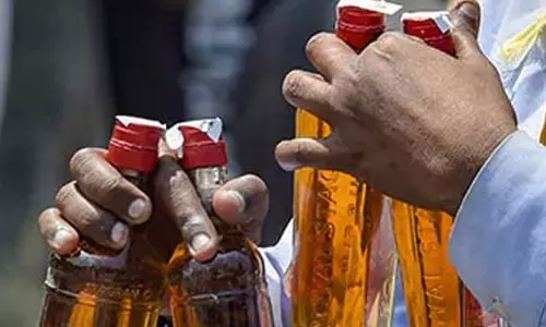 தமிழகம் முழுவதும் புத்தாண்டு கொண்டாட்டத்தில் ரூ.1000 கோடிக்கு மது விற்பனை