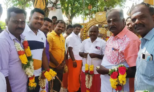 இந்த ஆண்டாவது குற்றங்கள் குறையனும்- கருப்பணசாமிக்கு கிடாய்வெட்டி வழிபட்ட வடமதுரை போலீசார்