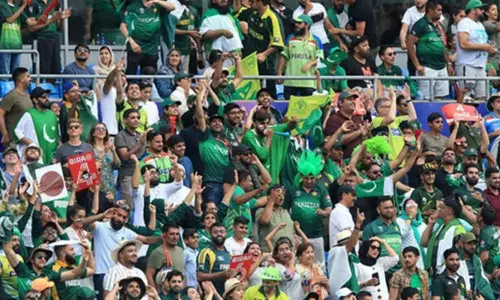 பாகிஸ்தான் - நியூசிலாந்து இடையிலான 2-வது டெஸ்ட் போட்டி: ரசிகர்களுக்கு இலவச அனுமதி