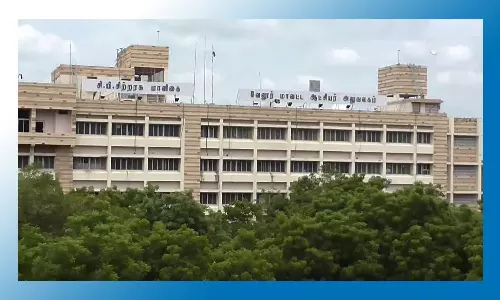 மகன் பத்திரப்பதிவு செய்து நிலமோசடி செய்ததாக மூதாட்டி பரபரப்பு புகார்