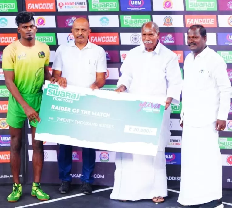 மாநிலங்களுக்கு இடையேயான யுவா கபடிப்போட்டி: தமிழக அணியில் இடம்பெற்றுசாதனை படைத்த திருச்சி வீரர்