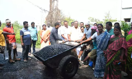 ரூ.1½ கோடி செலவில் சாலை பணி