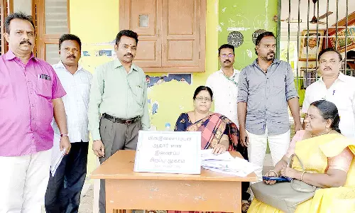 சீர்காழியில், மின் இணைப்புடன் ஆதார் இணைக்கும் பணி ஆய்வு